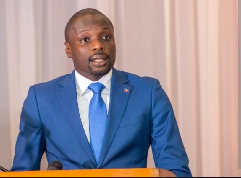 James Monazard, ministre 