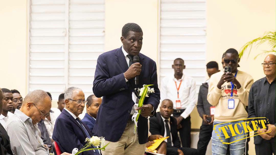 Hommage aux victimes à l’Université Quisqueya sur fond de nouvelles inquiétudes sécuritaires