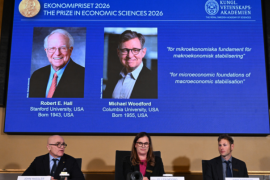 Le prix Nobel d’économie 2026 décerné aux Américains Michael Woodford et Robert E. Hall