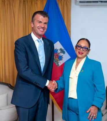 Raina Forbin, s'est entretenue avec le Secrétaire général de l'Organisation internationale italo-latino-américaine